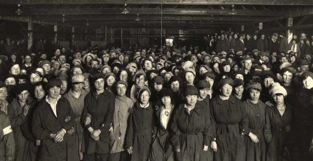The Barnbow Lasses
