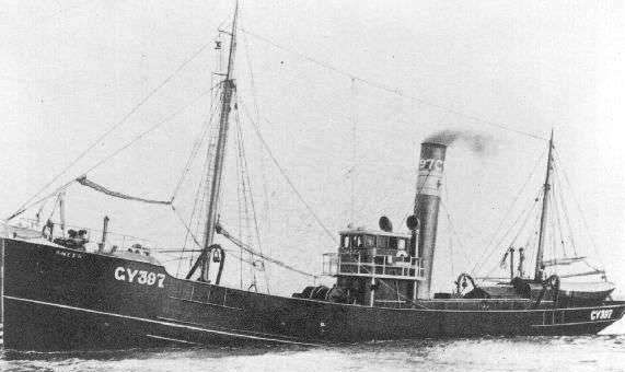 RNR (Trawler Section) How a WW1 trawler swept for mines